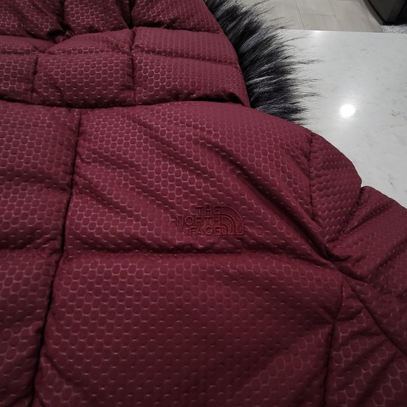 NWT The North Face puffer long jacket - Picture 6 of 8